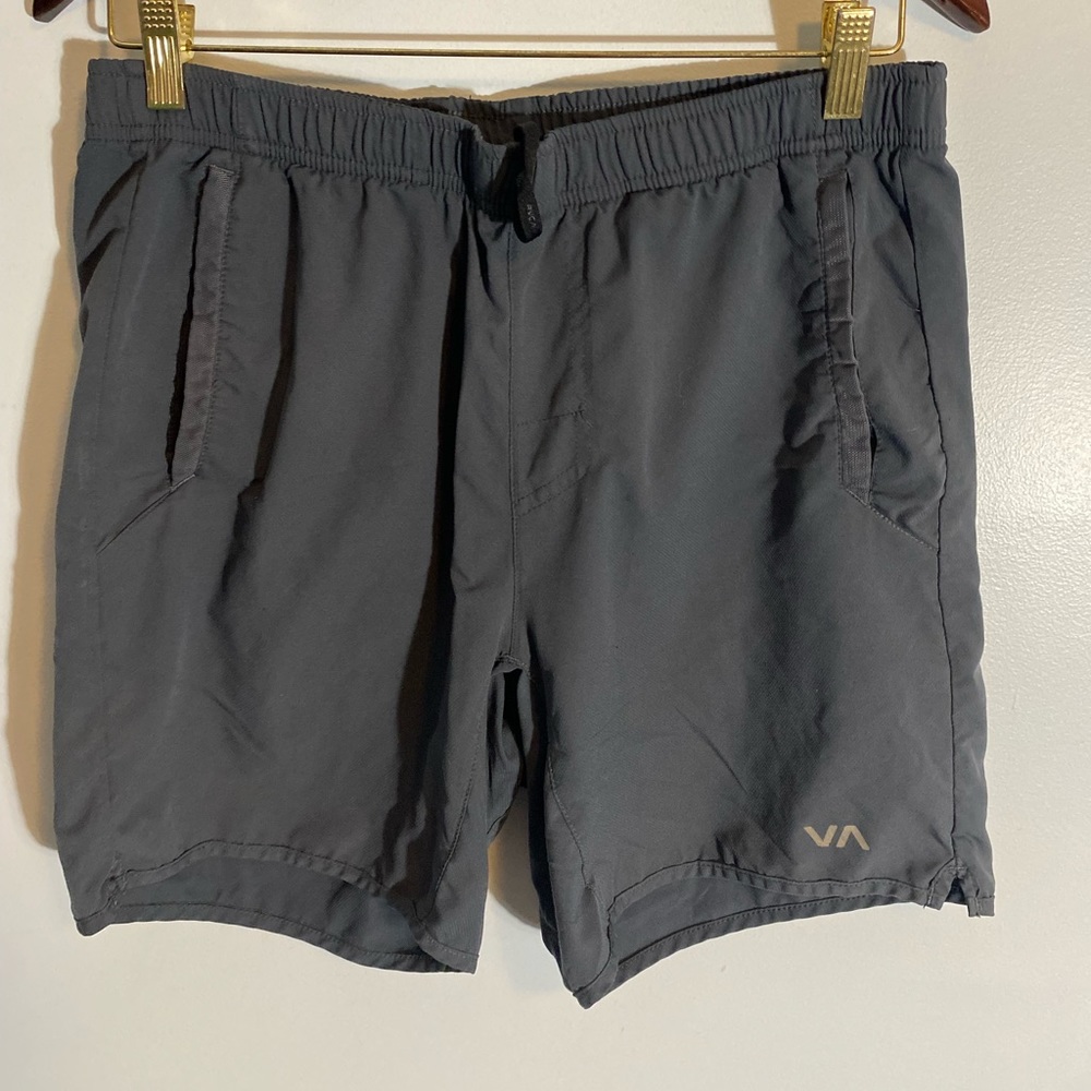 RVCA men short